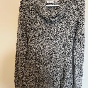 RD Style Black and White Cowl Neck Sweater